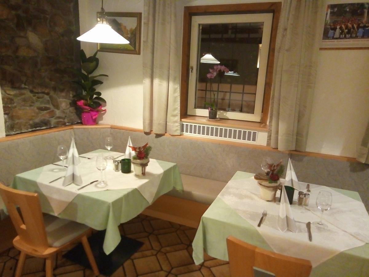 Gasthof Mondschein Hotel Merano Exterior photo